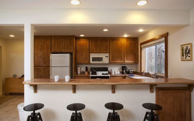 The Inn at Schoolhouse Creek