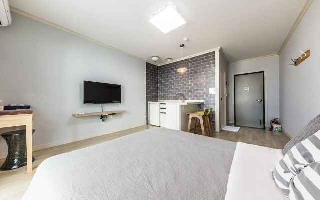 Goseong Natural House