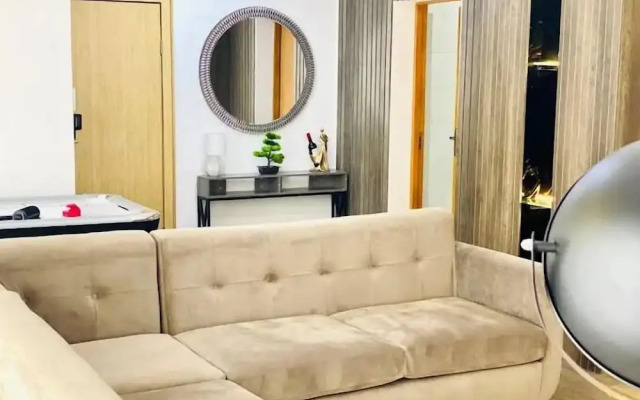 1677 Mayfair Apartment