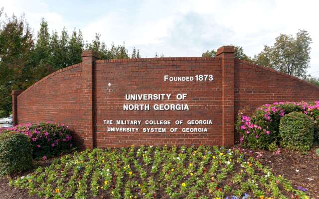 Days Inn by Wyndham Dahlonega University Area