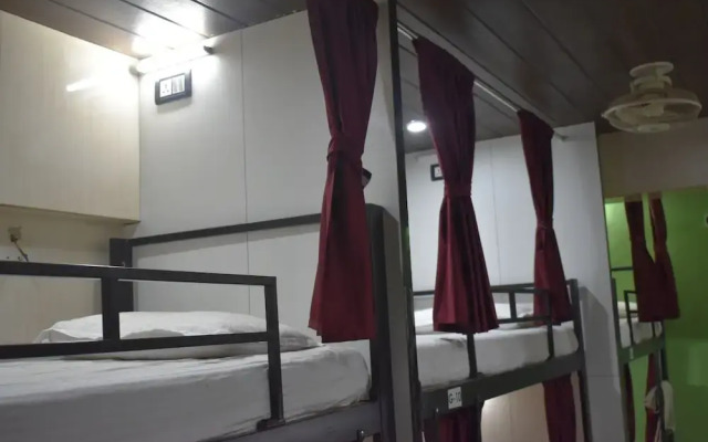 Qubestay Town Hostel