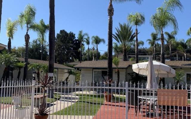 Fallbrook Country Inn
