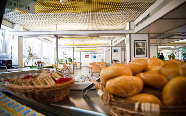 Haus International Hostel