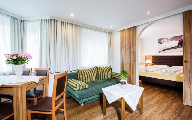 Neue Post Apartments