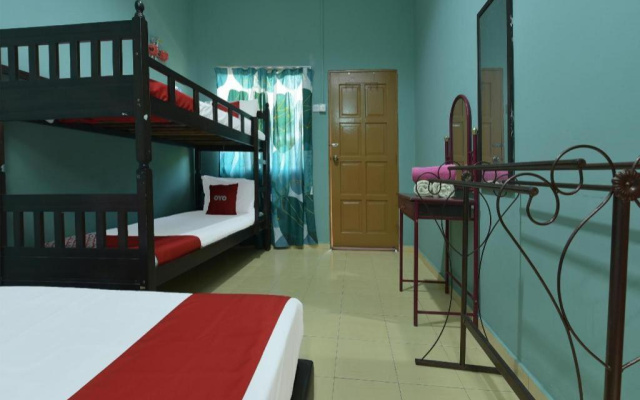 Tahan Guest House – Guest Rooms – Kuala Tahan