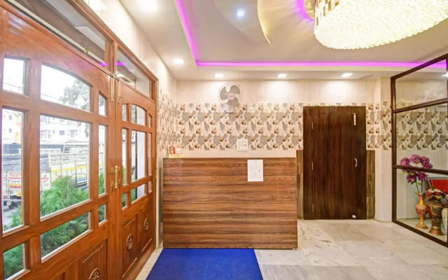 OYO Flagship 80636 Santoshi Banquet And Marriage Hall