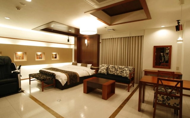 Hotel & Spa Lotus – Adults Only
