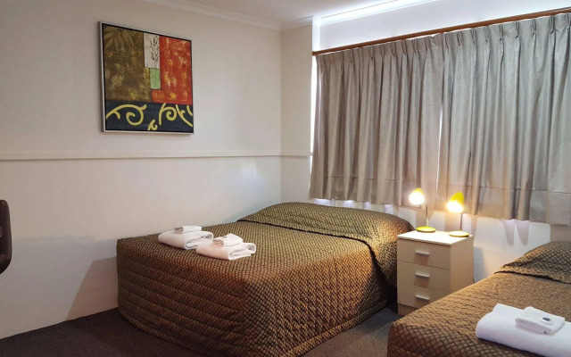 The Commercial Hotel Motel
