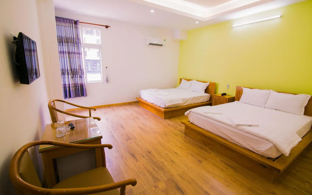 Dong Phuong Hotel