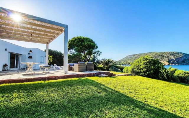 Summer Villa in Porto Rafti