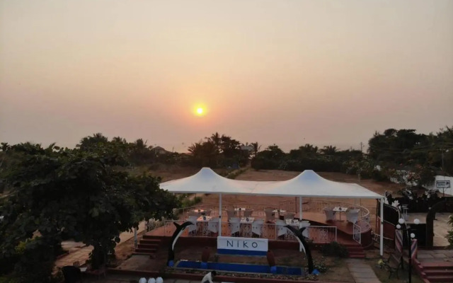Paradise Village Beach Resort