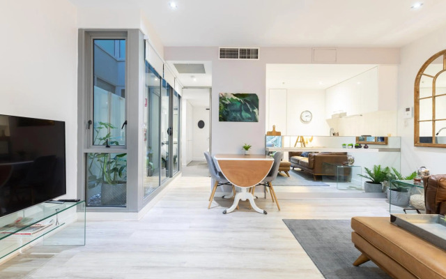 The Port Melbourne Experience