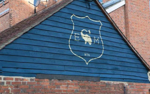 The Elephant at the Market