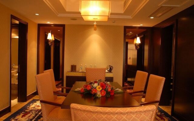 Grand Valley Hotel