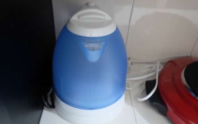 Comfy Studio Room at Tifolia Apartment