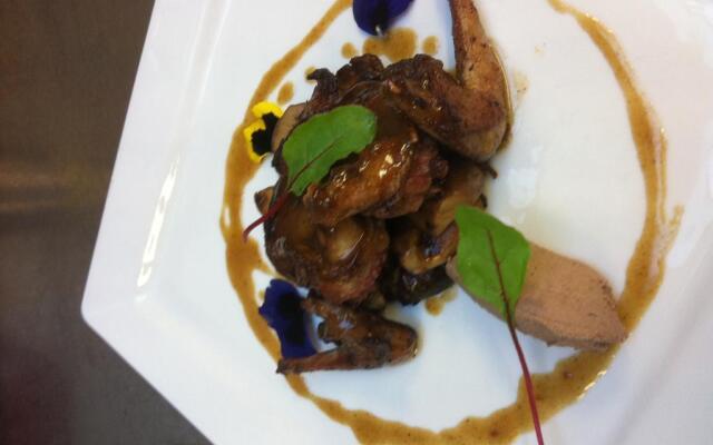 Logis Hôtel Le Chene Dore