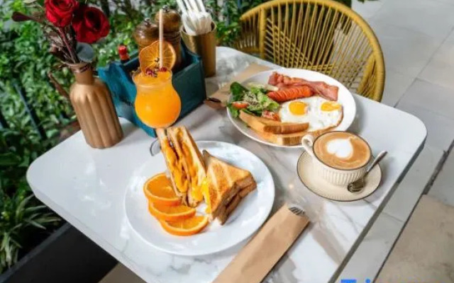 La Bonita Hotel & Apartments