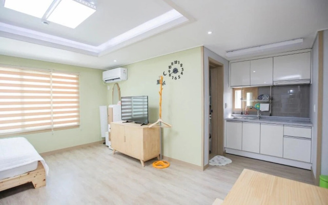 Jeju Jinggeomdari Pension