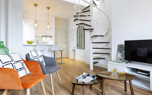 Fantastic penthouse with private terrace. Francos Entretejas I