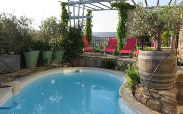 Chambre et table dhôtes le Roc sur lOrbieu