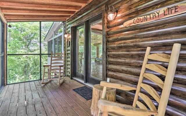 Chic Sevierville Cabin w/ Hot Tub & Mountain Views