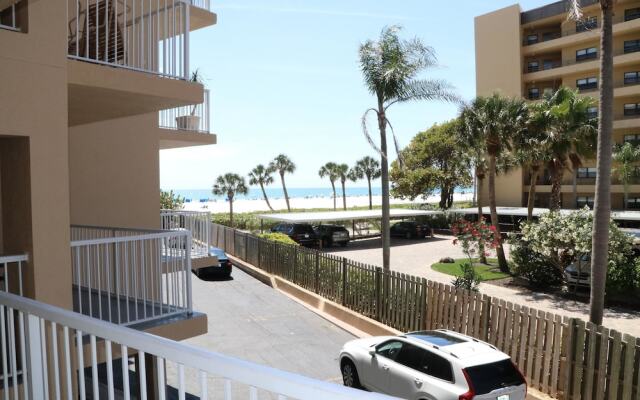Jamaica Royale T23 - 2 Br Condo