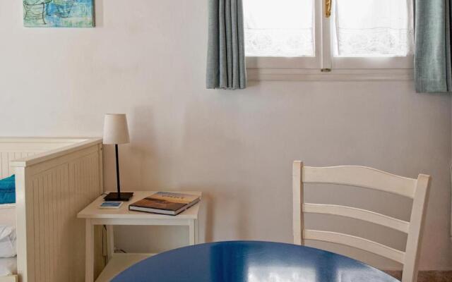 Summer Garden Studio - quiet village location