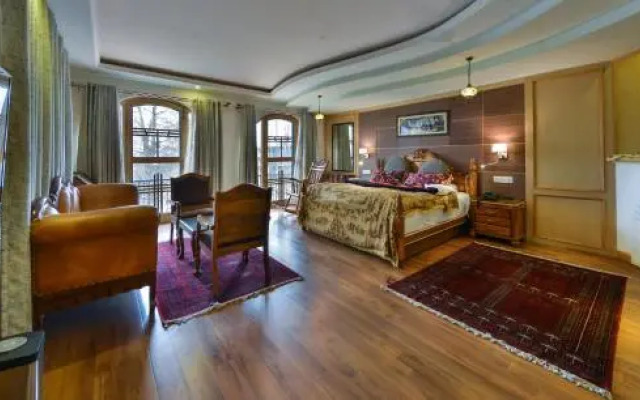 Kashmir Mahal Resorts