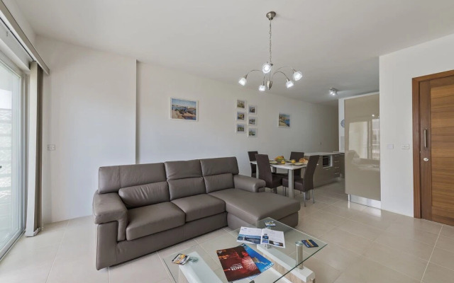 The Hillock North E3