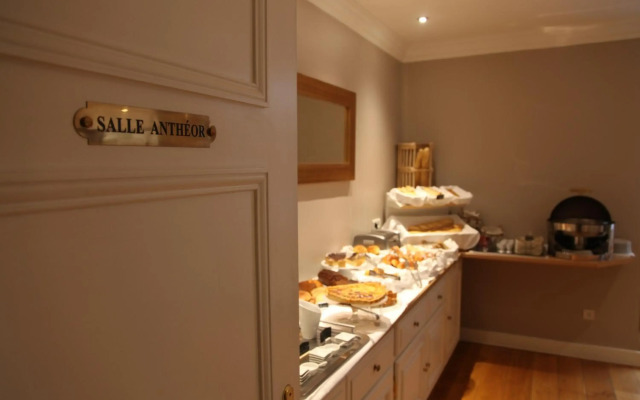 Maison Lutetia R