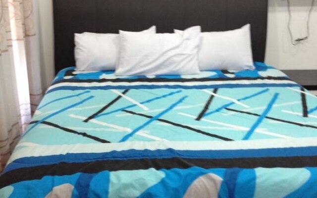 White House Cubical Hotel