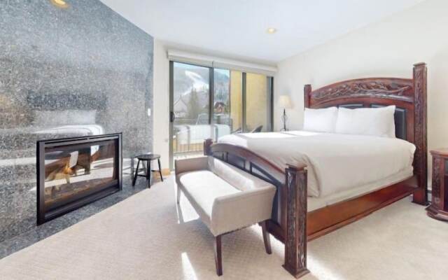 Lionshead Village Landmark Condos 3 Bedroom