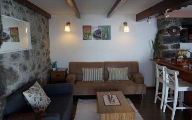 Atlantis Country House