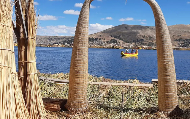 Uros Lupaka Lodge Hotel