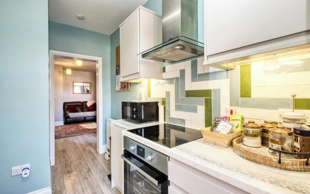 Beach, Dreamland, Restaurants Nearby- Sunny Garden