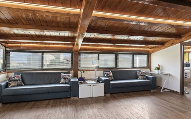 Engaging Apartment in Messina With Balcony