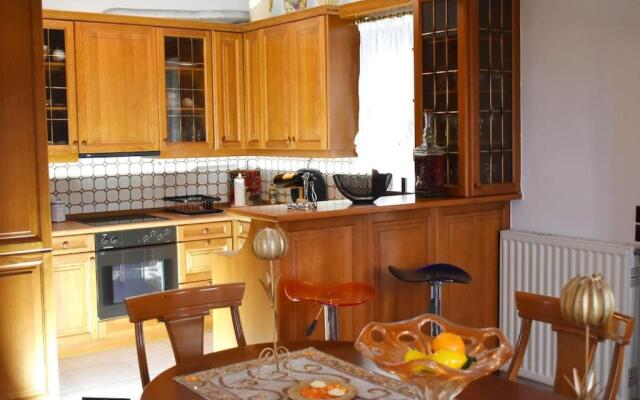 Loft House With View The Town Of Trikala