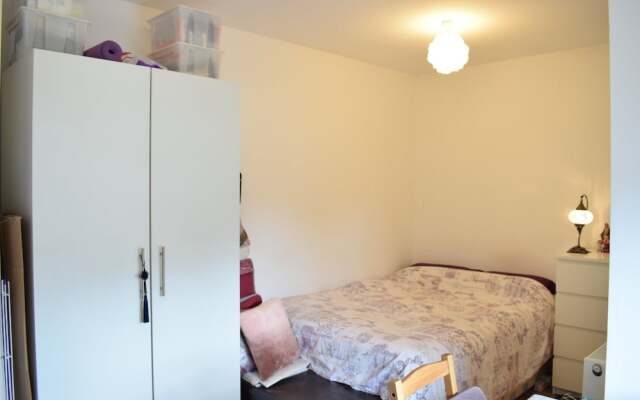 Cosy 1 Bedroom Apartment in West Kensington