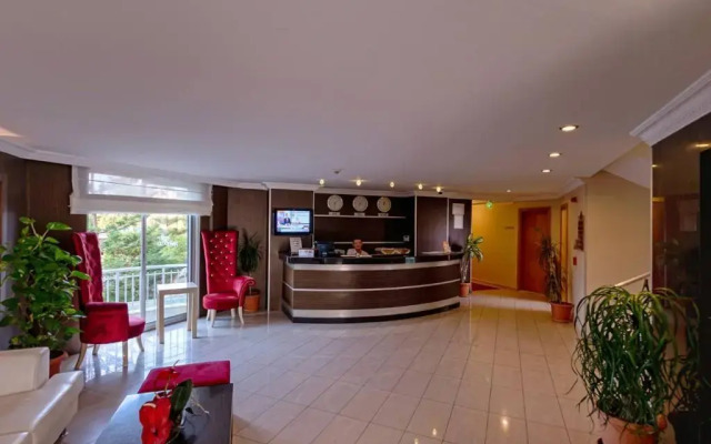Akalia Suite Hotel & Spa
