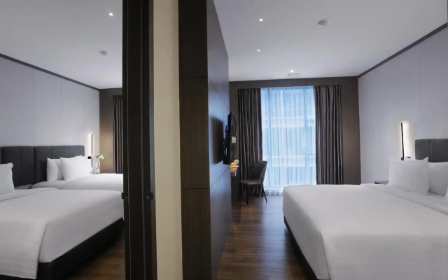 Harper Premier Nagoya Batam