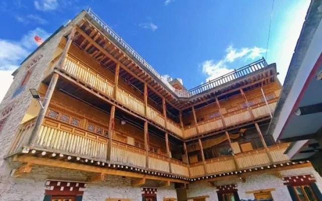 Danba Coni Bocang Homestay