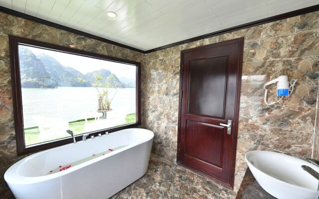 Halong Sapphire Cruise