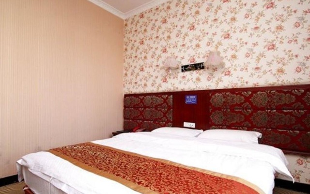 Yangshuo Fengqing Holiday Inn – Guest Rooms – Guilin