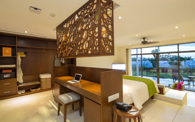 Cam Ranh Riviera Beach Resort & Spa