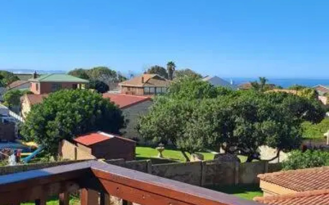 Surf Cabana, a charming 3 bedroom holiday home