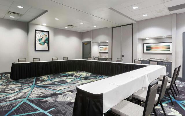 Embassy Suites by Hilton Orlando Airport