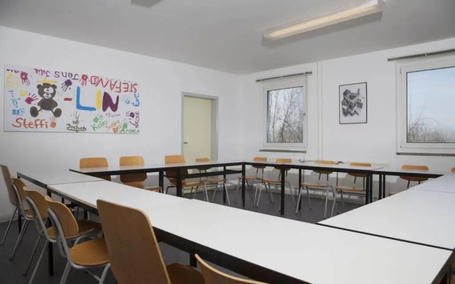 Hostel Pro-social