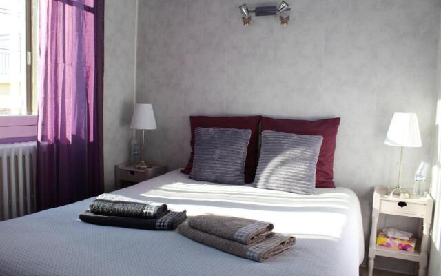 Atypique Detour (Adults Only)