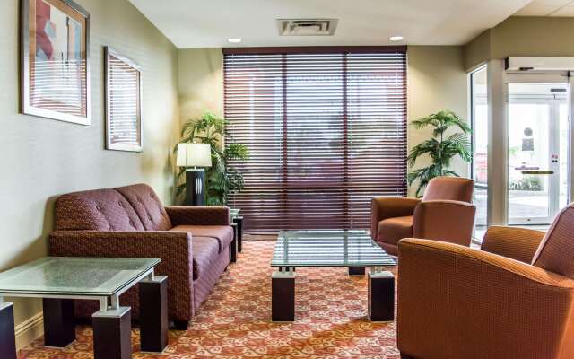 Comfort Suites Palm Bay - Melbourne