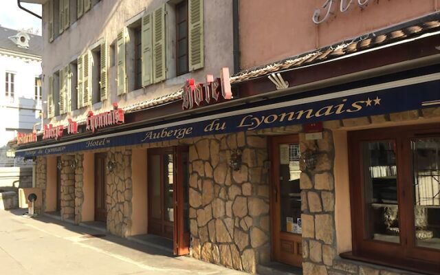 hotelImage